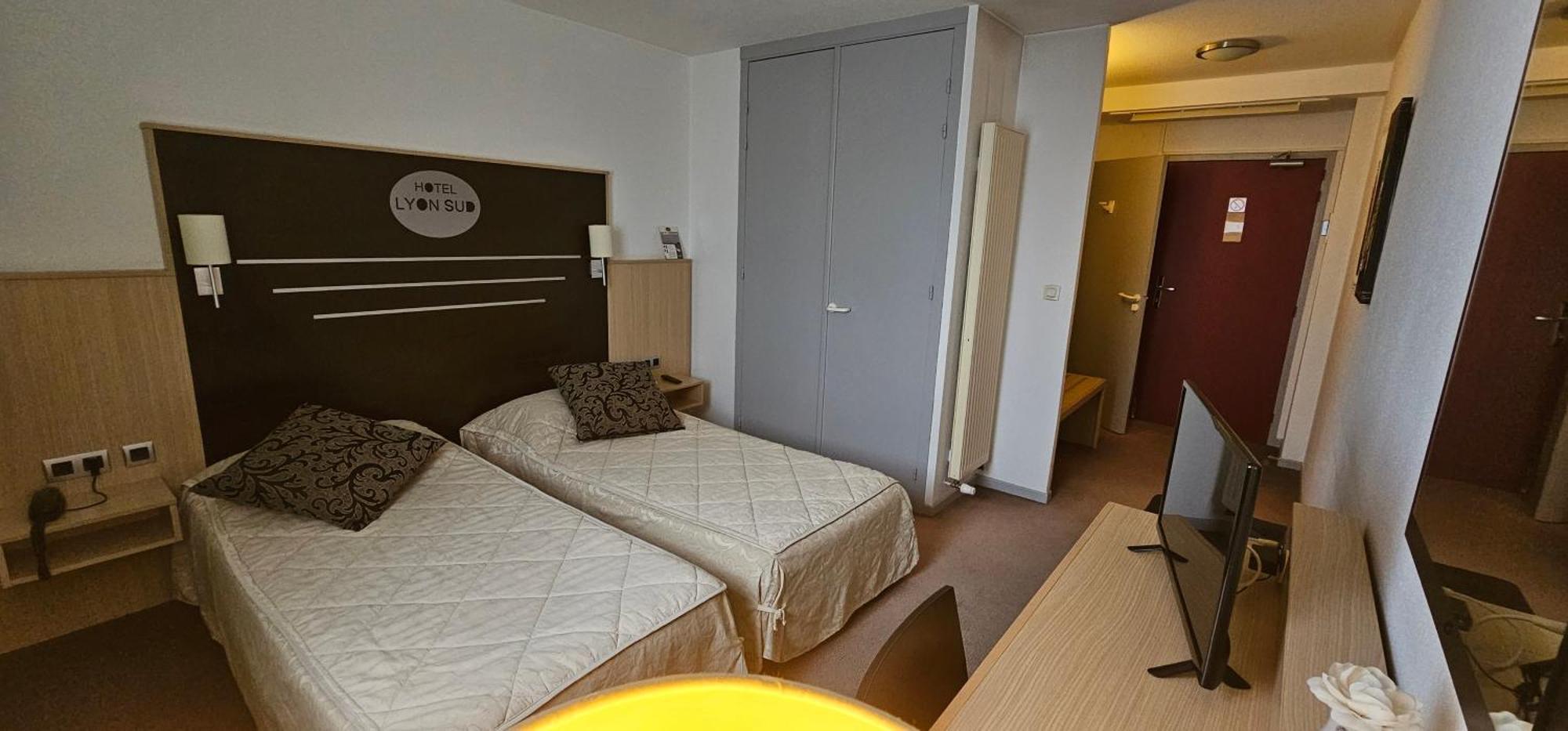 Hotel Lyon Sud, Pierre Benite, St Genis Laval Dış mekan fotoğraf